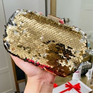 Clutch crossbody bag